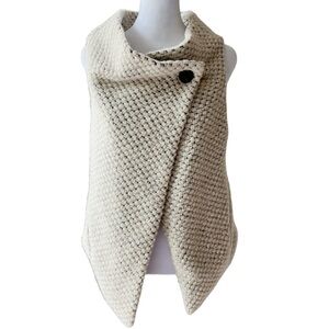 Zara Women’s Wool Blend Knit Vest With Button Size M